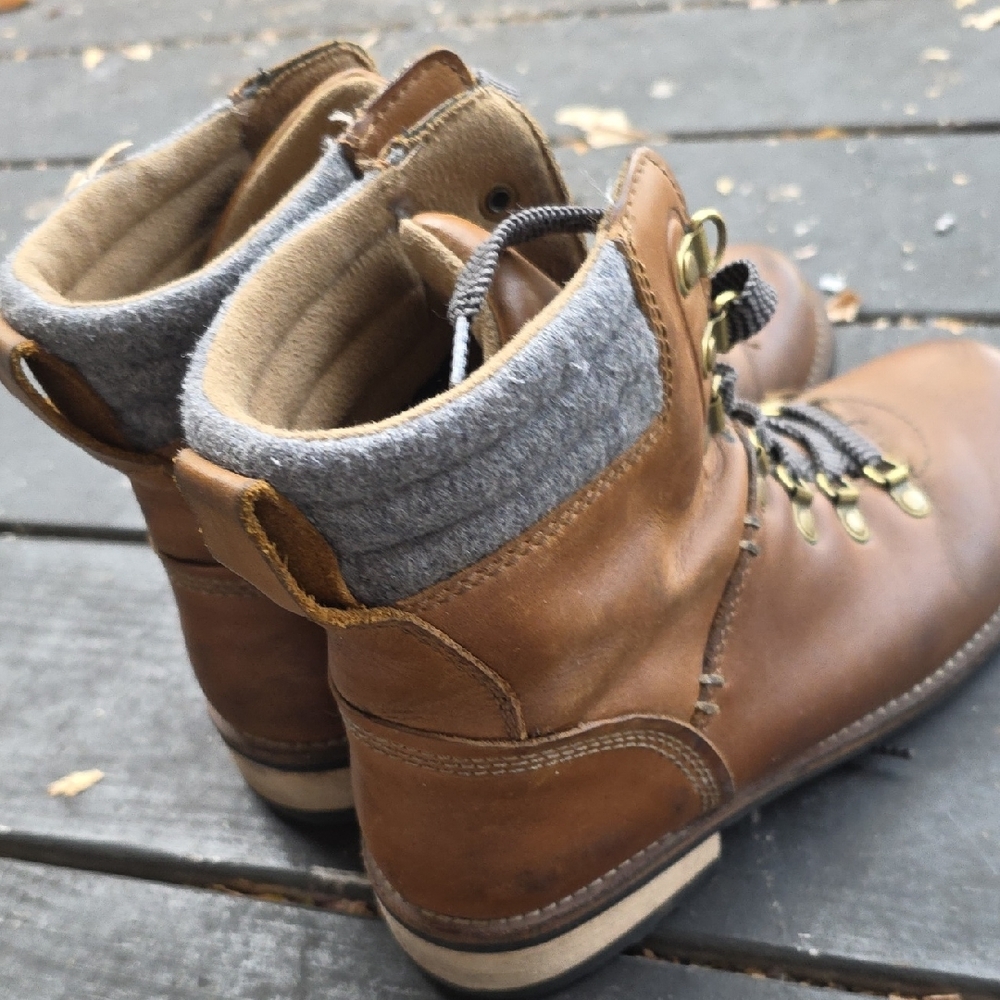 Kodiak Women's Brown Leather Boots with Gray Details - Picture 10 of 13